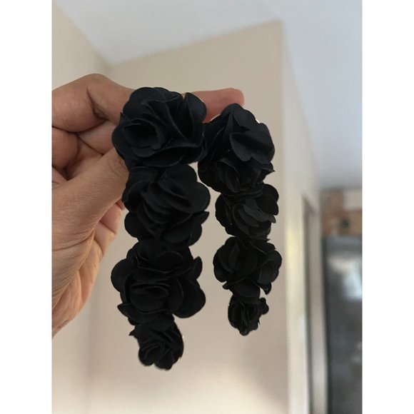 Black flower earrings , black leaf  fabric large earrings , big soft petals - Picture 7 of 8
